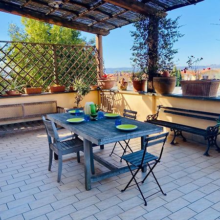 La Terrazza Di Andrea Lägenhet Bolsena Exteriör bild