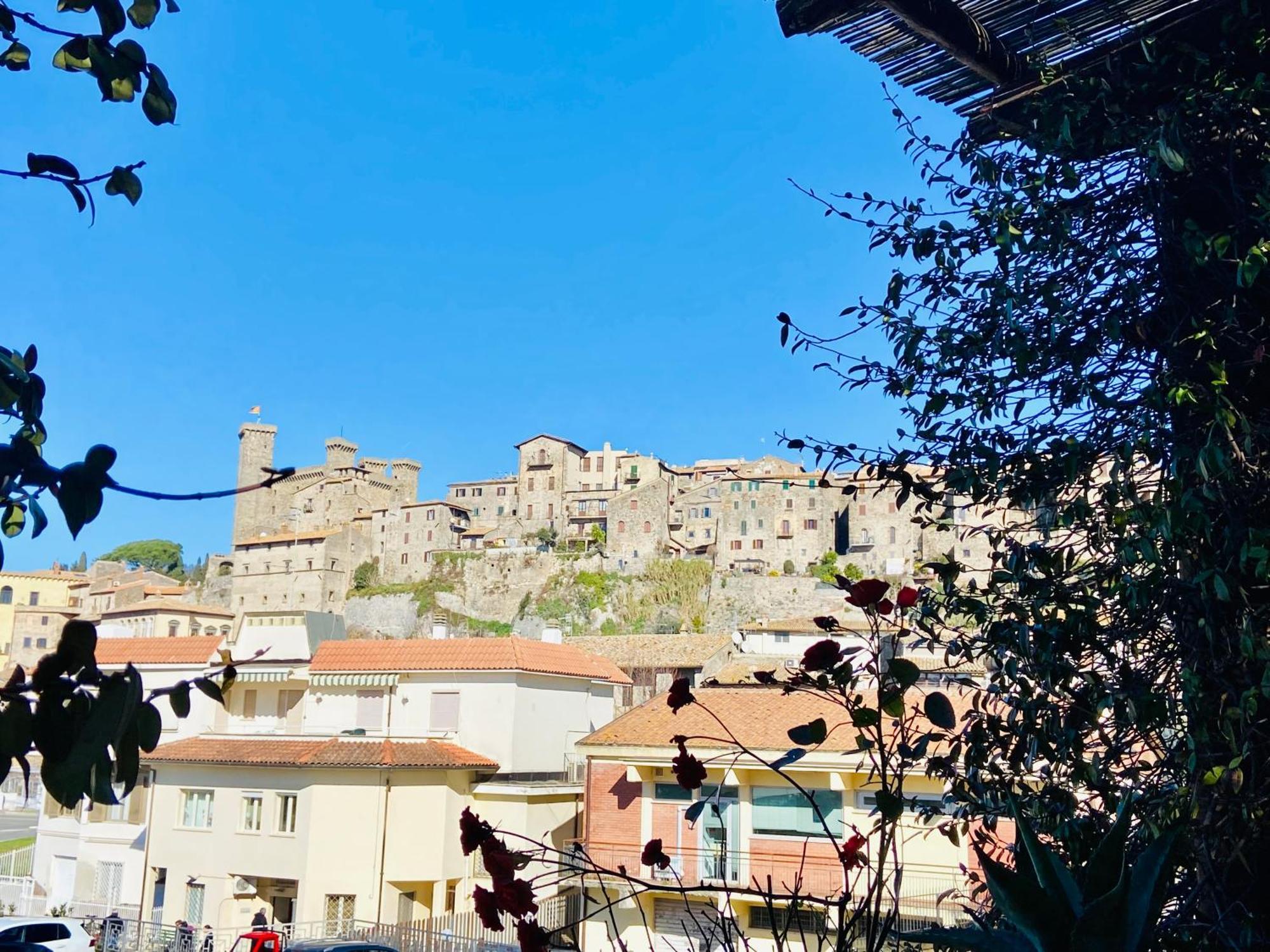 La Terrazza Di Andrea Lägenhet Bolsena Exteriör bild
