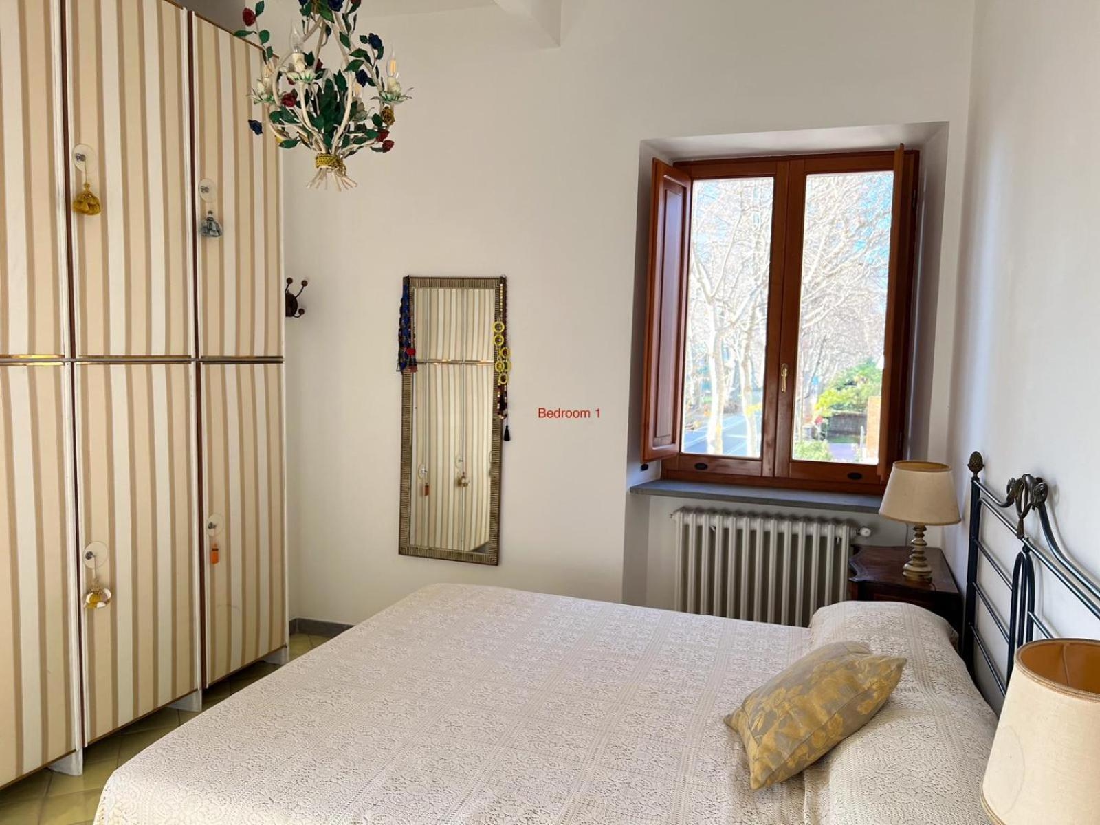 La Terrazza Di Andrea Lägenhet Bolsena Exteriör bild